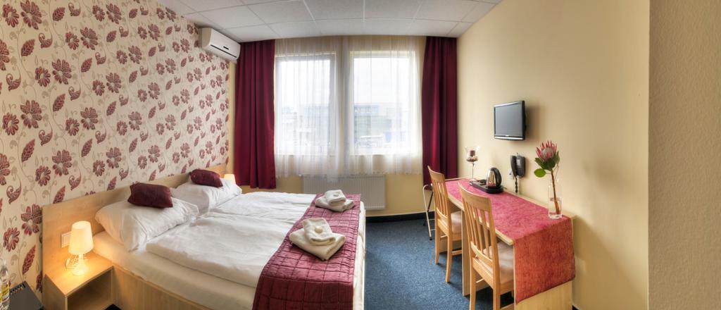 City Hostel Brno Modřice Dış mekan fotoğraf