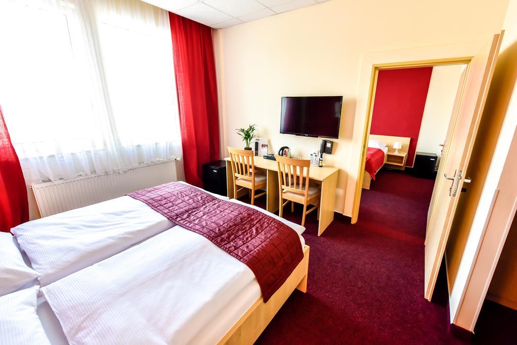 City Hostel Brno Modřice Dış mekan fotoğraf